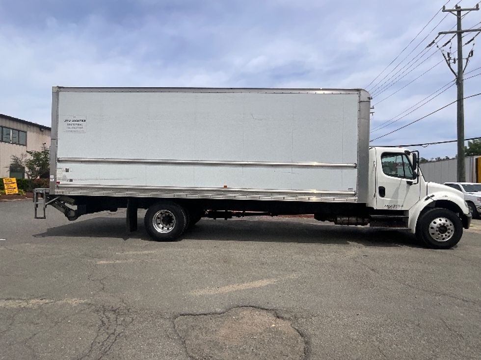 Medium Duty Box Truck-Light and Medium Duty Trucks-Freightliner-2018-M2-Alexandria-VA-145,428\n\t\tmiles-$ 52,500 - Image 15