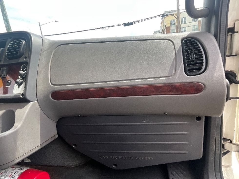 Medium Duty Box Truck-Light and Medium Duty Trucks-Freightliner-2018-M2-Alexandria-VA-145,428\n\t\tmiles-$ 52,500 - Image 20