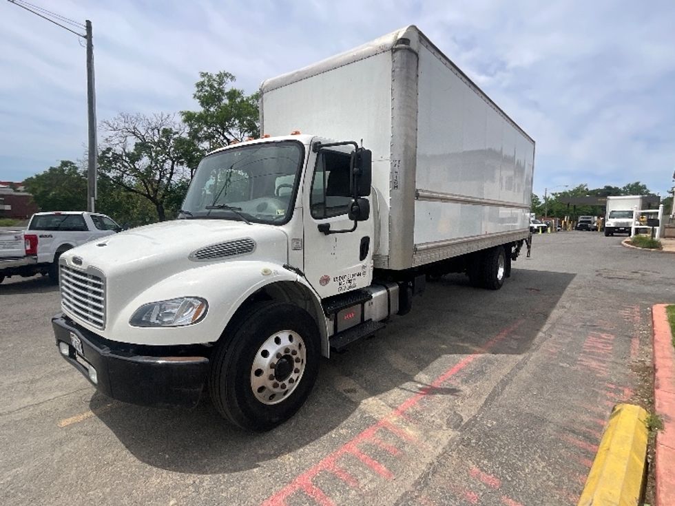 Medium Duty Box Truck-Light and Medium Duty Trucks-Freightliner-2018-M2-Alexandria-VA-145,428\n\t\tmiles-$ 52,500 - Image 3