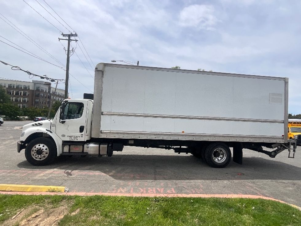 Medium Duty Box Truck-Light and Medium Duty Trucks-Freightliner-2018-M2-Alexandria-VA-145,428\n\t\tmiles-$ 52,500 - Image 4