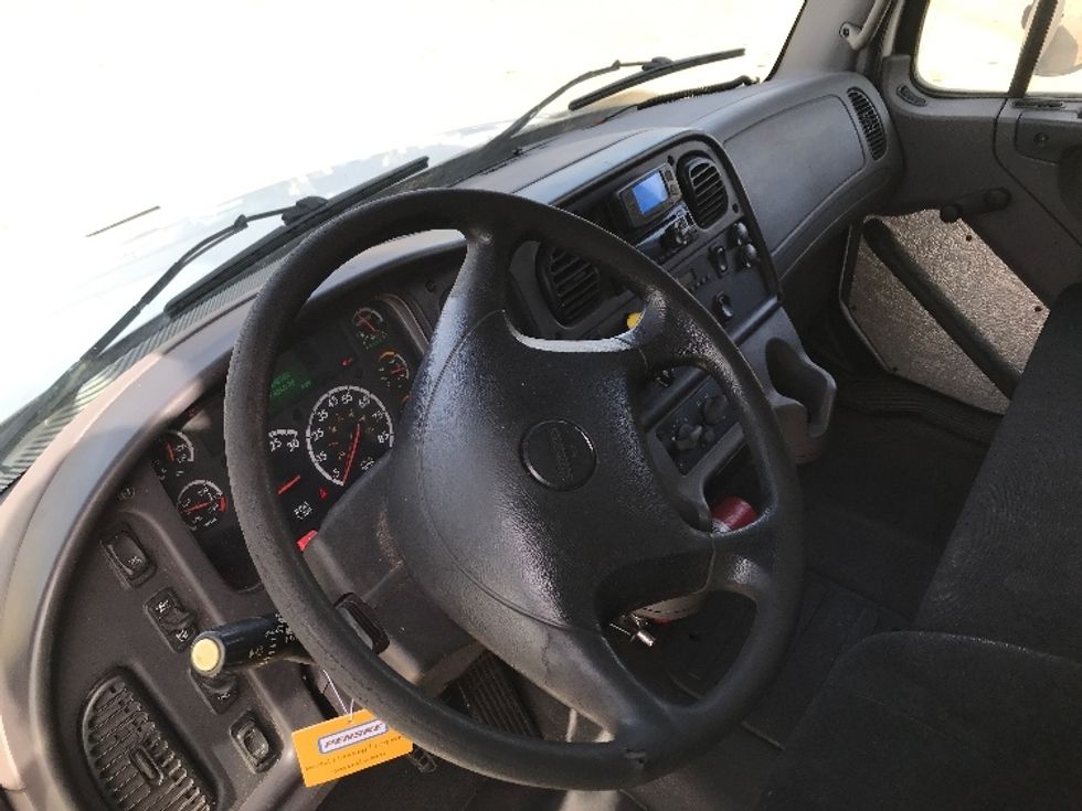 Medium Duty Box Truck-Light and Medium Duty Trucks-Freightliner-2018-M2-Allen Park-MI-135,982\n\t\tmiles-$ 45,750 - Image 16