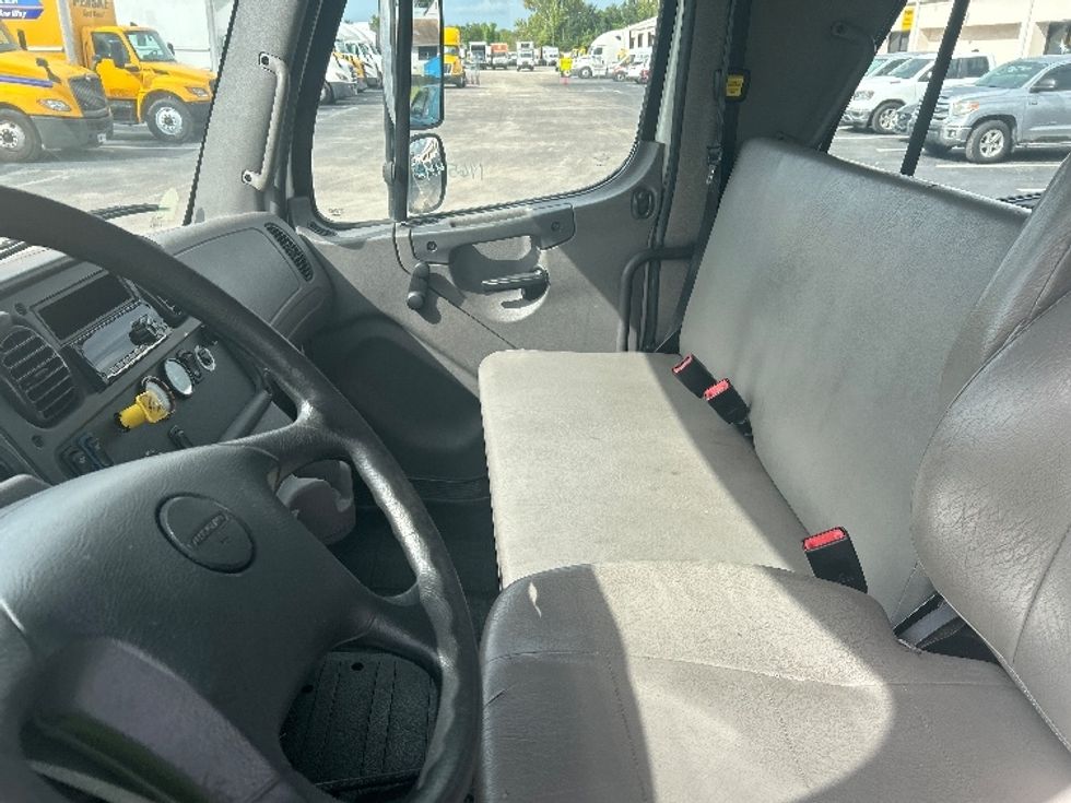 Medium Duty Box Truck-Light and Medium Duty Trucks-Freightliner-2018-M2-Apopka-FL-112,729\n\t\tmiles-$ 62,750 - Image 19