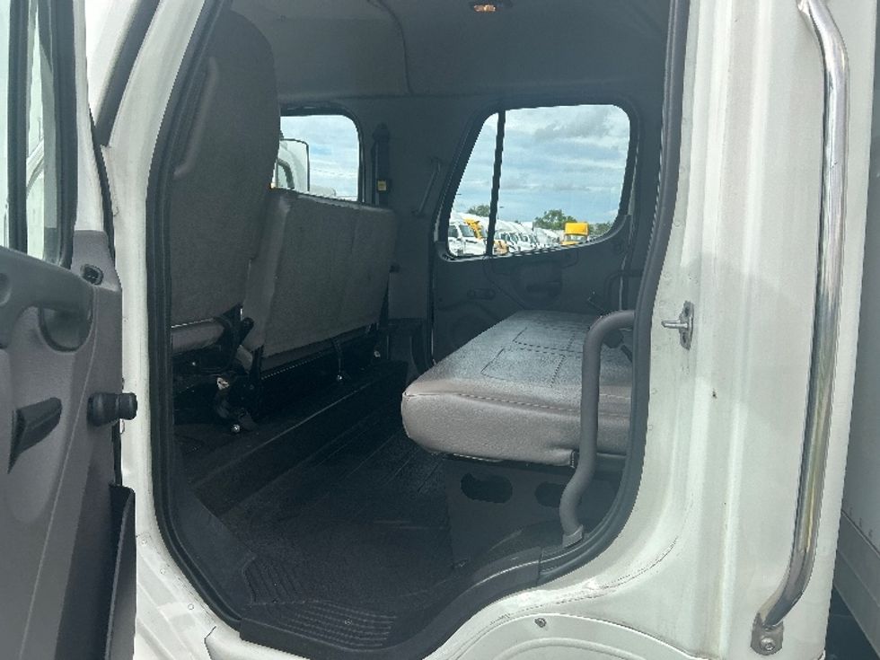 Medium Duty Box Truck-Light and Medium Duty Trucks-Freightliner-2018-M2-Apopka-FL-112,729\n\t\tmiles-$ 62,750 - Image 25