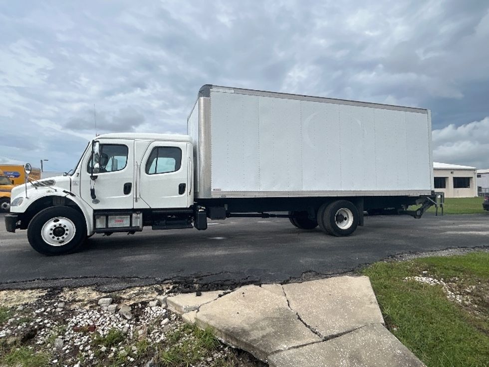 Medium Duty Box Truck-Light and Medium Duty Trucks-Freightliner-2018-M2-Apopka-FL-112,729\n\t\tmiles-$ 62,750 - Image 4