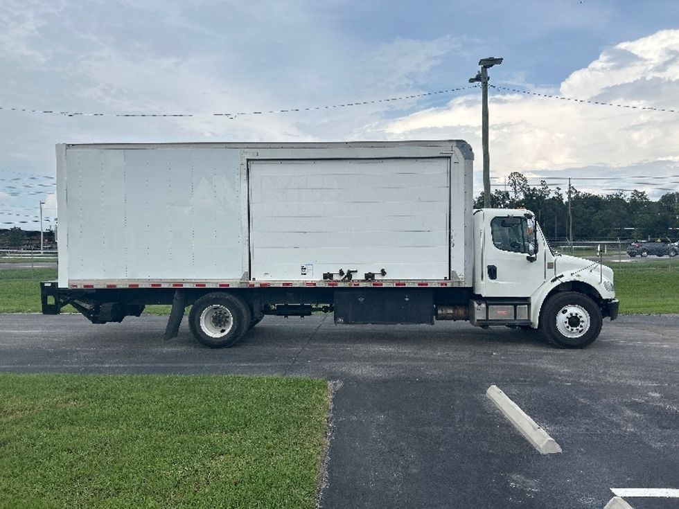 Medium Duty Box Truck-Light and Medium Duty Trucks-Freightliner-2018-M2-Apopka-FL-245,461\n\t\tmiles-$ 39,000 - Image 15