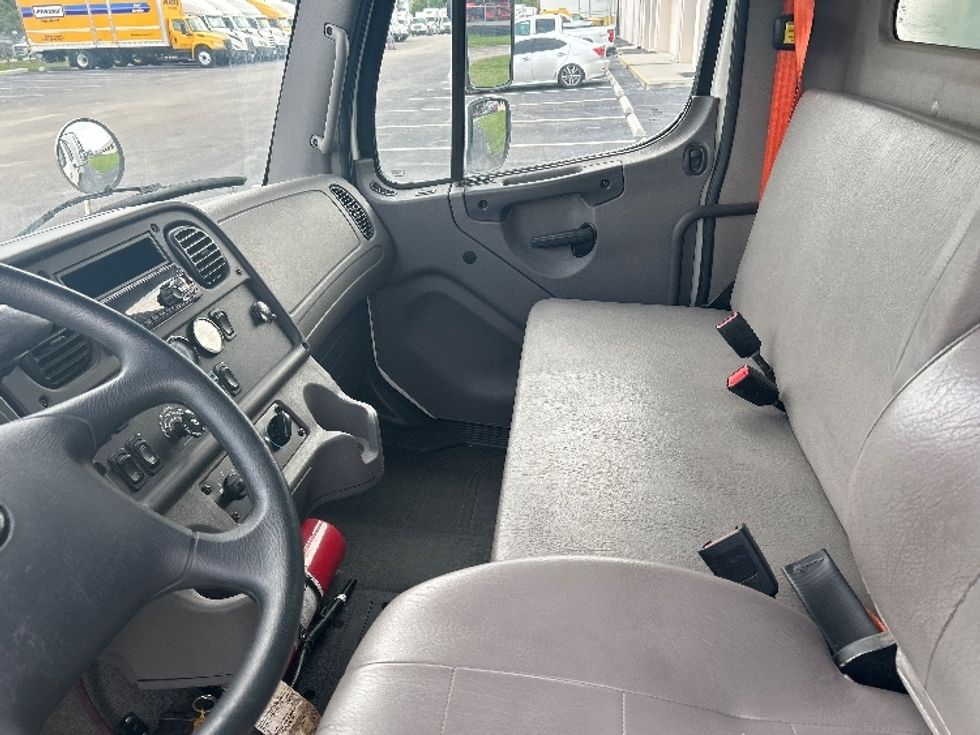 Medium Duty Box Truck-Light and Medium Duty Trucks-Freightliner-2018-M2-Apopka-FL-245,461\n\t\tmiles-$ 39,000 - Image 20