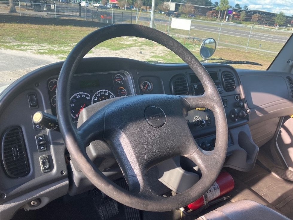 Medium Duty Box Truck-Light and Medium Duty Trucks-Freightliner-2018-M2-Apopka-FL-291,227\n\t\tmiles-$ 21,000 - Image 17