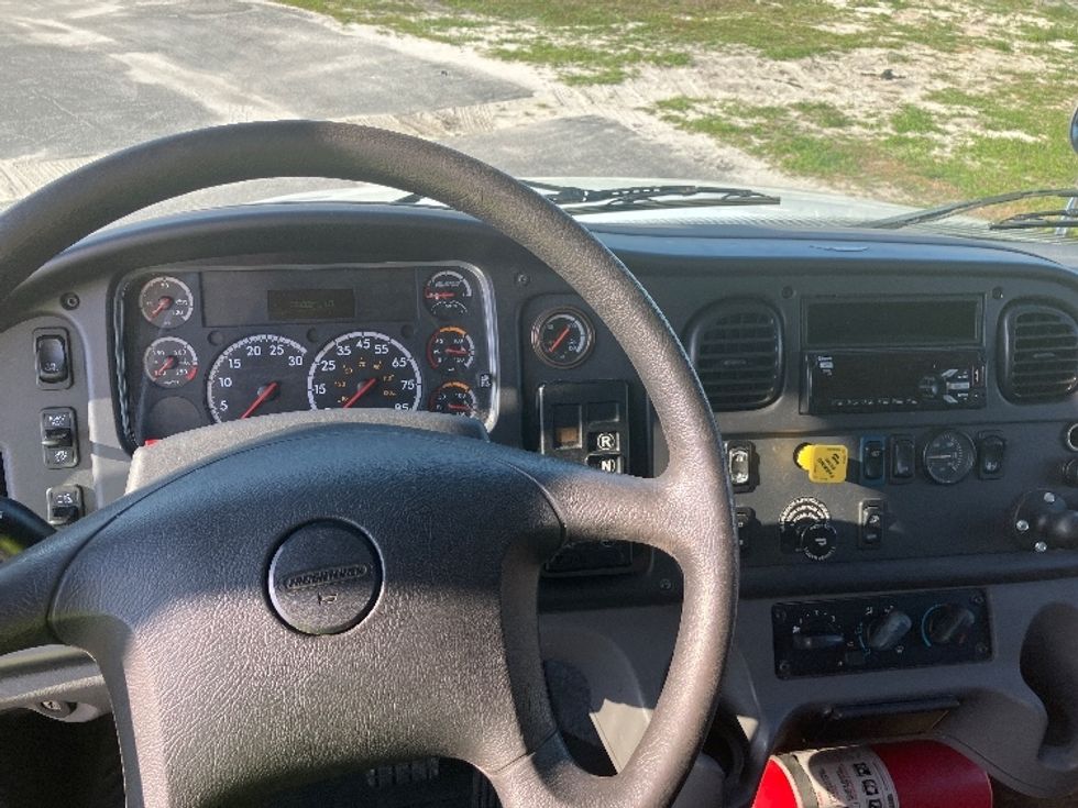 Medium Duty Box Truck-Light and Medium Duty Trucks-Freightliner-2018-M2-Apopka-FL-291,227\n\t\tmiles-$ 21,000 - Image 18