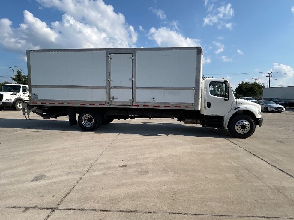 Medium Duty Box Truck-Light and Medium Duty Trucks-Freightliner-2018-M2-Arlington-TX-192,445\n\t\tmiles-$ 49,000 - Image 15