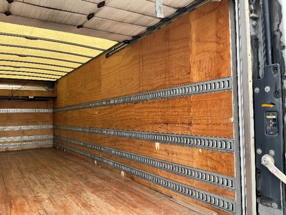Medium Duty Box Truck-Light and Medium Duty Trucks-Freightliner-2018-M2-Arlington-TX-310,863\n\t\tmiles-$ 30,750 - Image 12