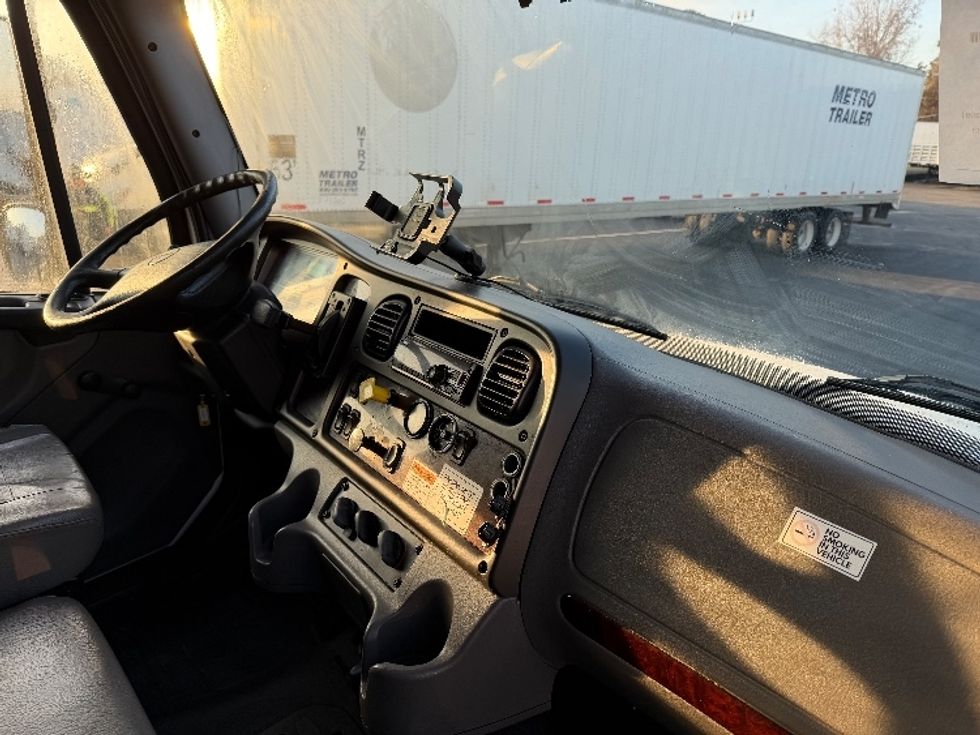 Medium Duty Box Truck-Light and Medium Duty Trucks-Freightliner-2018-M2-Atlanta-GA-143,661\n\t\tmiles-$ 53,750 - Image 18