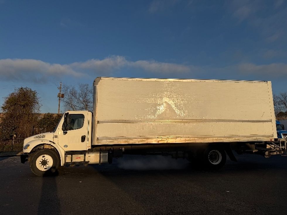 Medium Duty Box Truck-Light and Medium Duty Trucks-Freightliner-2018-M2-Atlanta-GA-143,661\n\t\tmiles-$ 53,750 - Image 4