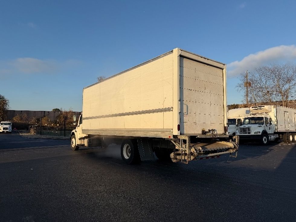 Medium Duty Box Truck-Light and Medium Duty Trucks-Freightliner-2018-M2-Atlanta-GA-143,661\n\t\tmiles-$ 53,750 - Image 5