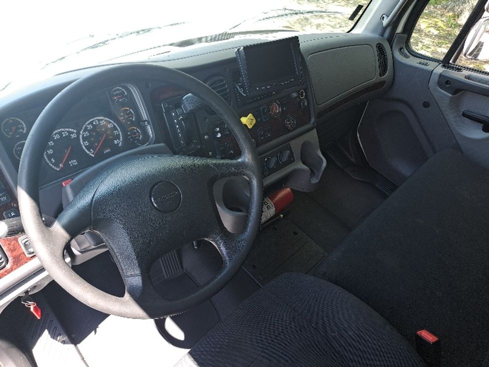 Medium Duty Box Truck-Light and Medium Duty Trucks-Freightliner-2018-M2-Atlanta-GA-219,262\n\t\tmiles-$ 47,750 - Image 16