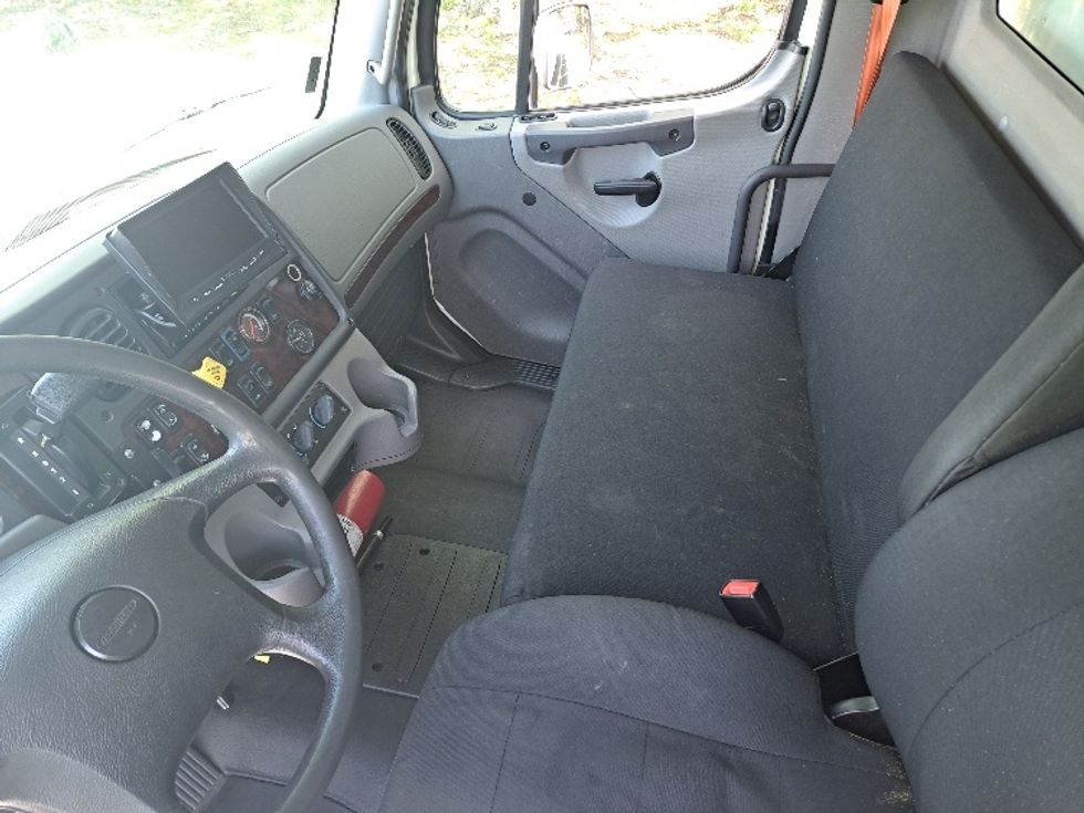 Medium Duty Box Truck-Light and Medium Duty Trucks-Freightliner-2018-M2-Atlanta-GA-219,262\n\t\tmiles-$ 47,750 - Image 18