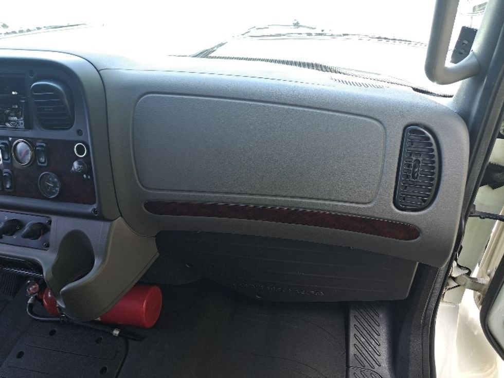 Medium Duty Box Truck-Light and Medium Duty Trucks-Freightliner-2018-M2-Atlanta-GA-219,262\n\t\tmiles-$ 47,750 - Image 20