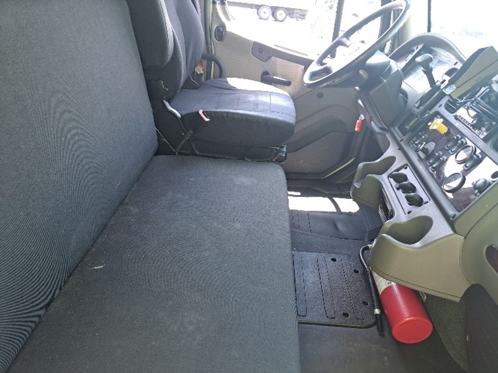 Medium Duty Box Truck-Light and Medium Duty Trucks-Freightliner-2018-M2-Atlanta-GA-219,262\n\t\tmiles-$ 47,750 - Image 21