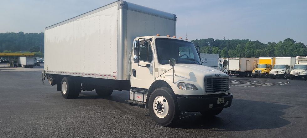 Medium Duty Box Truck-Light and Medium Duty Trucks-Freightliner-2018-M2-Atlanta-GA-242,854\n\t\tmiles-$ 42,750 - Image 1