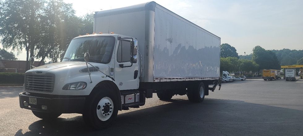 Medium Duty Box Truck-Light and Medium Duty Trucks-Freightliner-2018-M2-Atlanta-GA-242,854\n\t\tmiles-$ 42,750 - Image 3