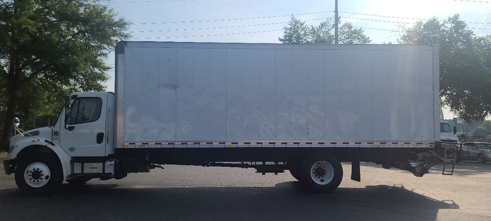 Medium Duty Box Truck-Light and Medium Duty Trucks-Freightliner-2018-M2-Atlanta-GA-242,854\n\t\tmiles-$ 42,750 - Image 4