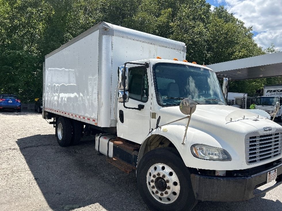 Medium Duty Box Truck-Light and Medium Duty Trucks-Freightliner-2018-M2-Auburn-MA-240,800\n\t\tmiles-$ 30,500 - Image 1