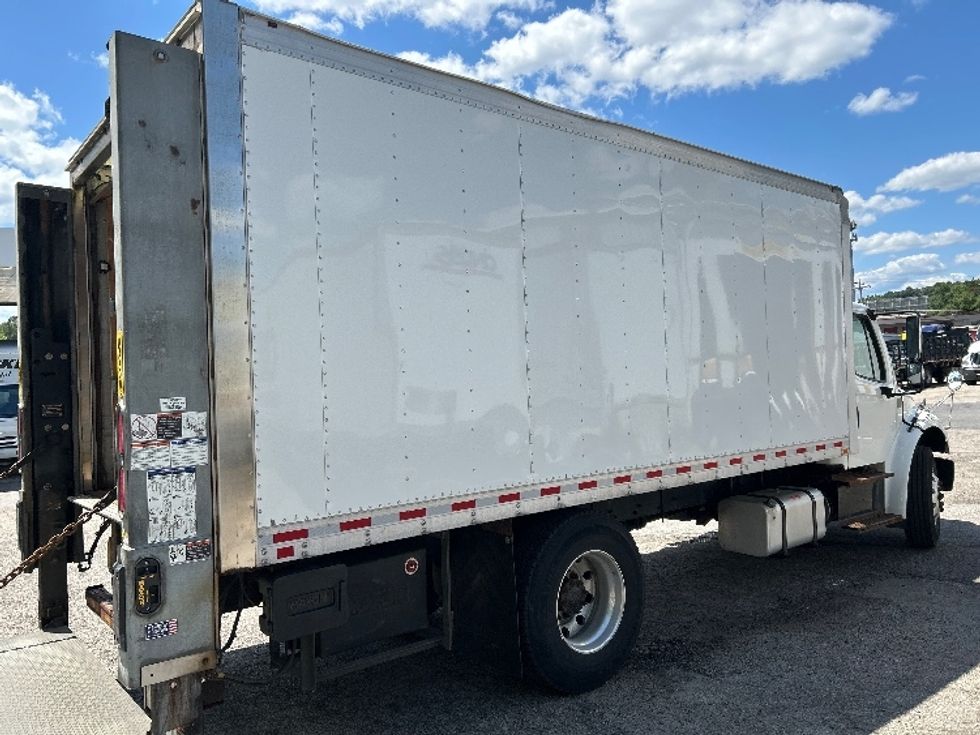 Medium Duty Box Truck-Light and Medium Duty Trucks-Freightliner-2018-M2-Auburn-MA-240,800\n\t\tmiles-$ 30,500 - Image 13