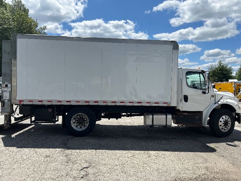 Medium Duty Box Truck-Light and Medium Duty Trucks-Freightliner-2018-M2-Auburn-MA-240,800\n\t\tmiles-$ 30,500 - Image 15