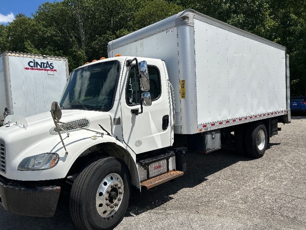 Medium Duty Box Truck-Light and Medium Duty Trucks-Freightliner-2018-M2-Auburn-MA-240,800\n\t\tmiles-$ 30,500 - Image 3