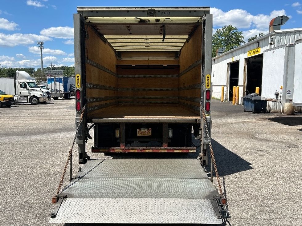 Medium Duty Box Truck-Light and Medium Duty Trucks-Freightliner-2018-M2-Auburn-MA-240,800\n\t\tmiles-$ 30,500 - Image 9