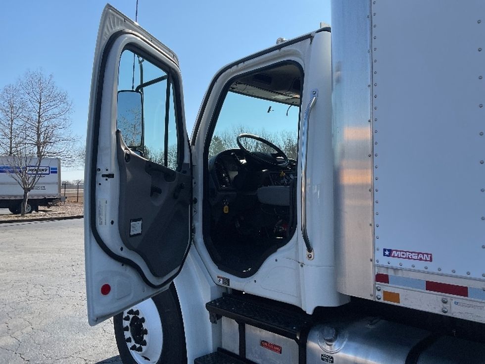Medium Duty Box Truck-Light and Medium Duty Trucks-Freightliner-2018-M2-Augusta-GA-54,075\n\t\tmiles-$ 57,500 - Image 16