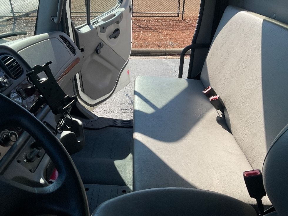 Medium Duty Box Truck-Light and Medium Duty Trucks-Freightliner-2018-M2-Augusta-GA-54,075\n\t\tmiles-$ 57,500 - Image 19