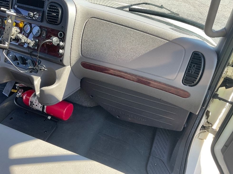 Medium Duty Box Truck-Light and Medium Duty Trucks-Freightliner-2018-M2-Augusta-GA-54,075\n\t\tmiles-$ 57,500 - Image 21