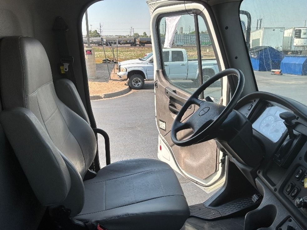Medium Duty Box Truck-Light and Medium Duty Trucks-Freightliner-2018-M2-Aurora-CO-199,841\n\t\tmiles-$ 43,750 - Image 21