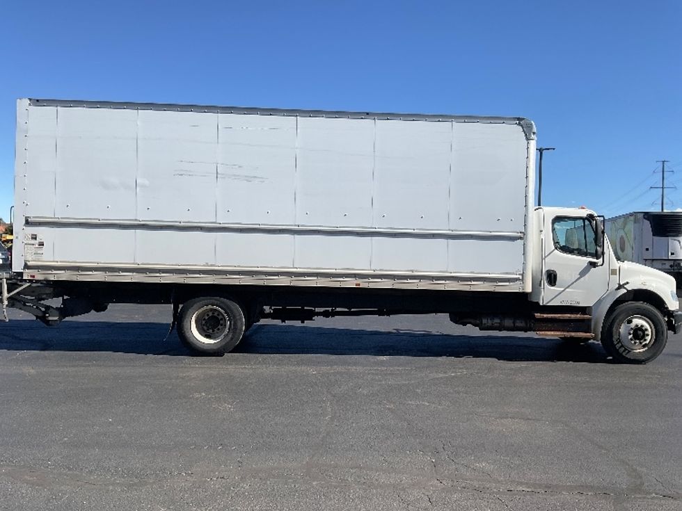 Medium Duty Box Truck-Light and Medium Duty Trucks-Freightliner-2018-M2-Aurora-CO-233,998\n\t\tmiles-$ 37,500 - Image 15