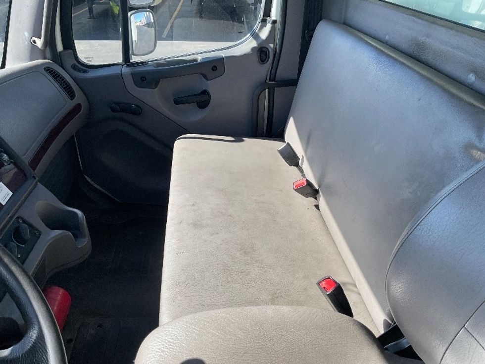 Medium Duty Box Truck-Light and Medium Duty Trucks-Freightliner-2018-M2-Aurora-CO-273,376\n\t\tmiles-$ 31,750 - Image 19