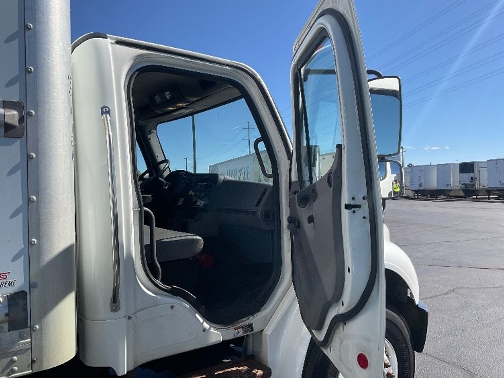 Medium Duty Box Truck-Light and Medium Duty Trucks-Freightliner-2018-M2-Aurora-CO-273,376\n\t\tmiles-$ 31,750 - Image 20