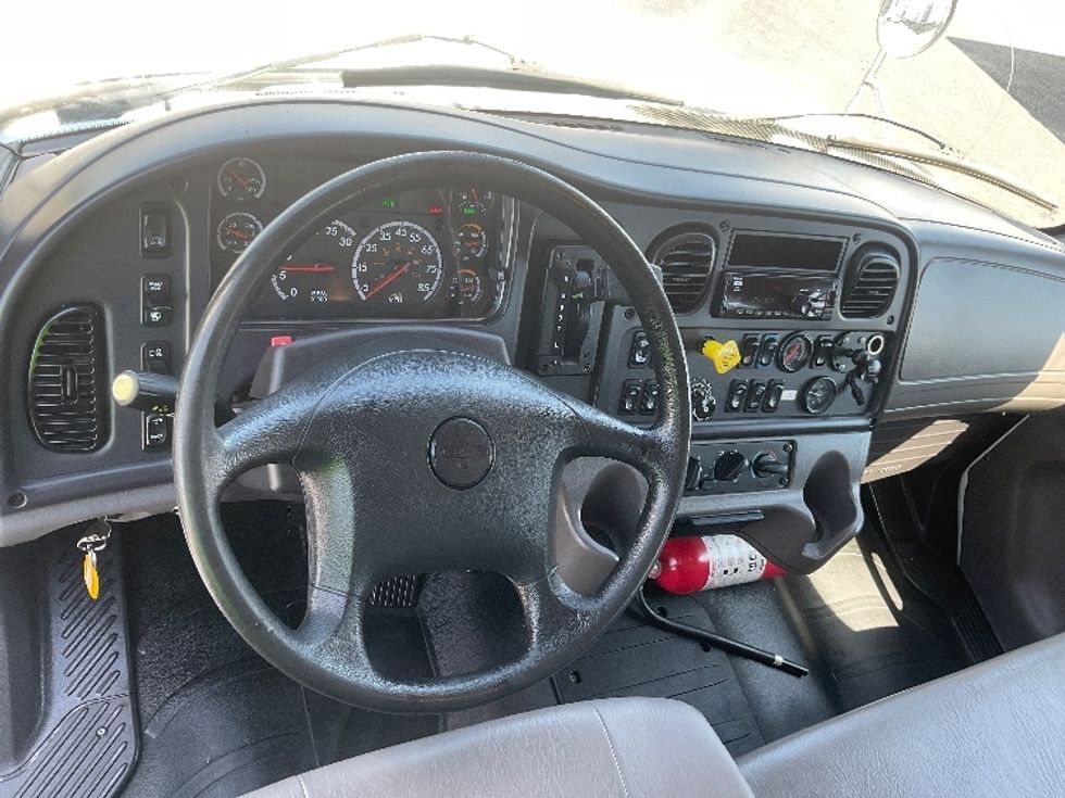 Medium Duty Box Truck-Light and Medium Duty Trucks-Freightliner-2018-M2-Aurora-CO-80,697\n\t\tmiles-$ 65,500 - Image 18