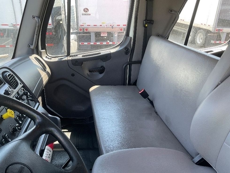 Medium Duty Box Truck-Light and Medium Duty Trucks-Freightliner-2018-M2-Aurora-CO-80,697\n\t\tmiles-$ 65,500 - Image 19