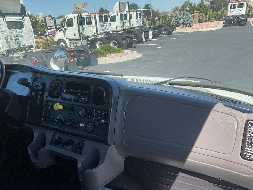 Medium Duty Box Truck-Light and Medium Duty Trucks-Freightliner-2018-M2-Aurora-CO-80,697\n\t\tmiles-$ 65,500 - Image 21