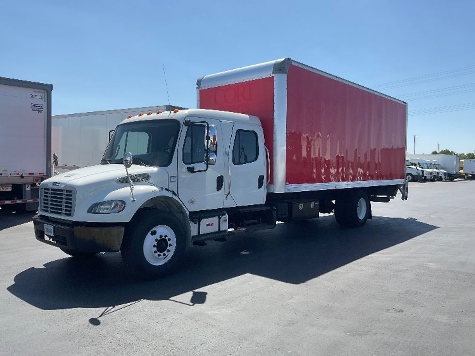 Medium Duty Box Truck-Light and Medium Duty Trucks-Freightliner-2018-M2-Aurora-CO-80,697\n\t\tmiles-$ 65,500 - Image 3