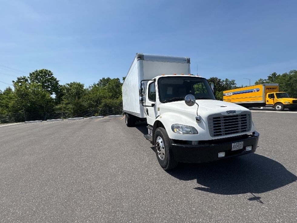Medium Duty Box Truck-Light and Medium Duty Trucks-Freightliner-2018-M2-Baltimore-MD-192,235\n\t\tmiles-$ 52,500 - Image 1
