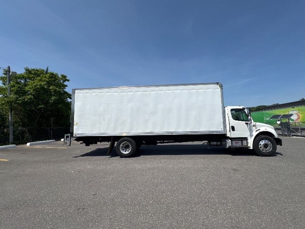 Medium Duty Box Truck-Light and Medium Duty Trucks-Freightliner-2018-M2-Baltimore-MD-192,235\n\t\tmiles-$ 52,500 - Image 15