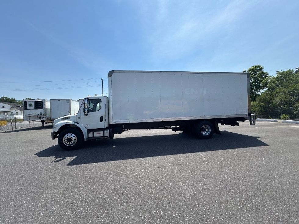 Medium Duty Box Truck-Light and Medium Duty Trucks-Freightliner-2018-M2-Baltimore-MD-192,235\n\t\tmiles-$ 52,500 - Image 4