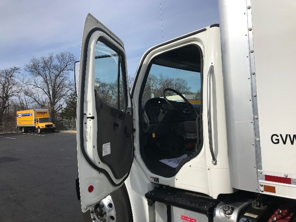 Medium Duty Box Truck-Light and Medium Duty Trucks-Freightliner-2018-M2-Bensalem-PA-149,636\n\t\tmiles-$ 44,750 - Image 16