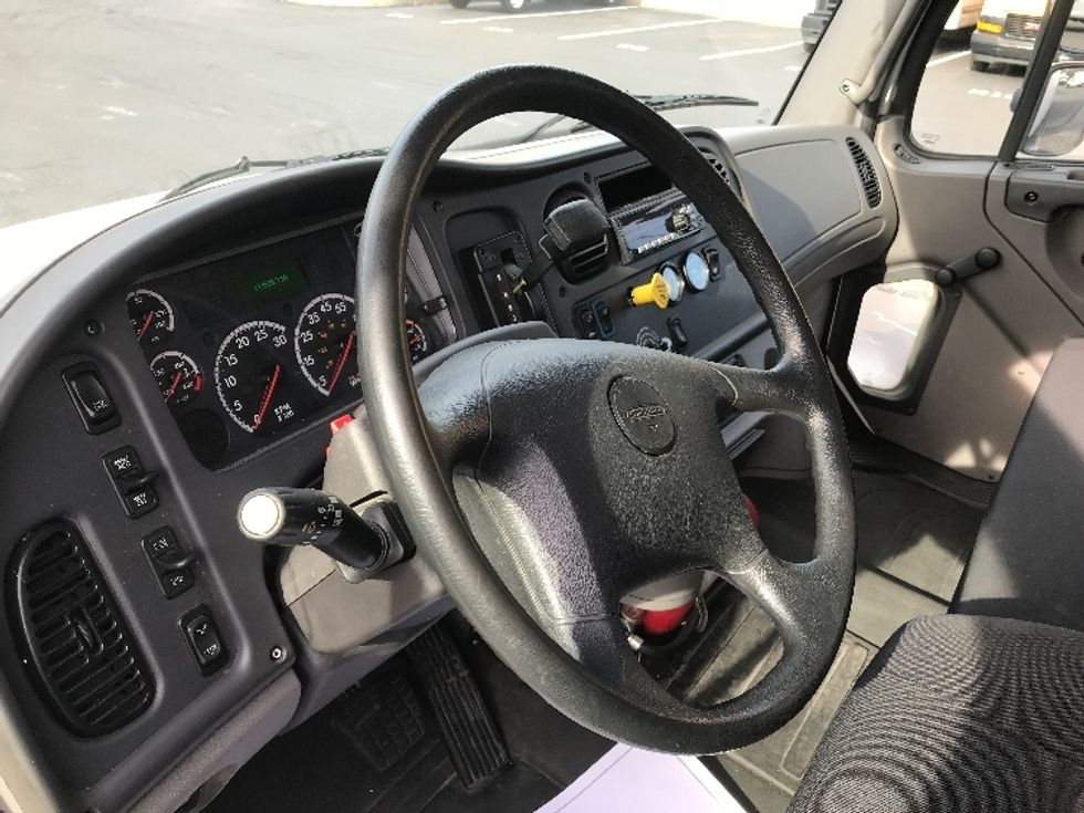 Medium Duty Box Truck-Light and Medium Duty Trucks-Freightliner-2018-M2-Bensalem-PA-149,636\n\t\tmiles-$ 44,750 - Image 17