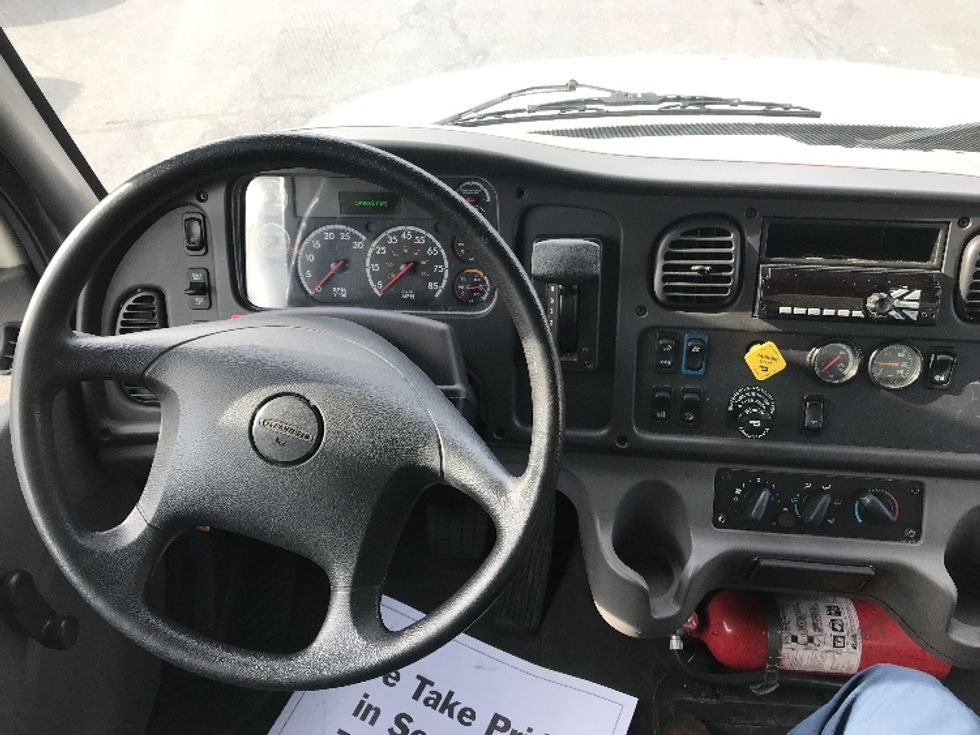 Medium Duty Box Truck-Light and Medium Duty Trucks-Freightliner-2018-M2-Bensalem-PA-149,636\n\t\tmiles-$ 44,750 - Image 18