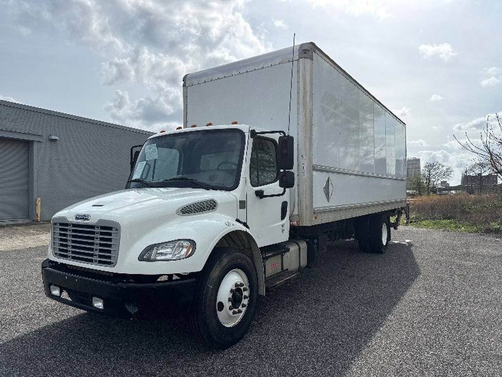 Medium Duty Box Truck-Light and Medium Duty Trucks-Freightliner-2018-M2-Birmingham-AL-140,460\n\t\tmiles-$ 52,750 - Image 3