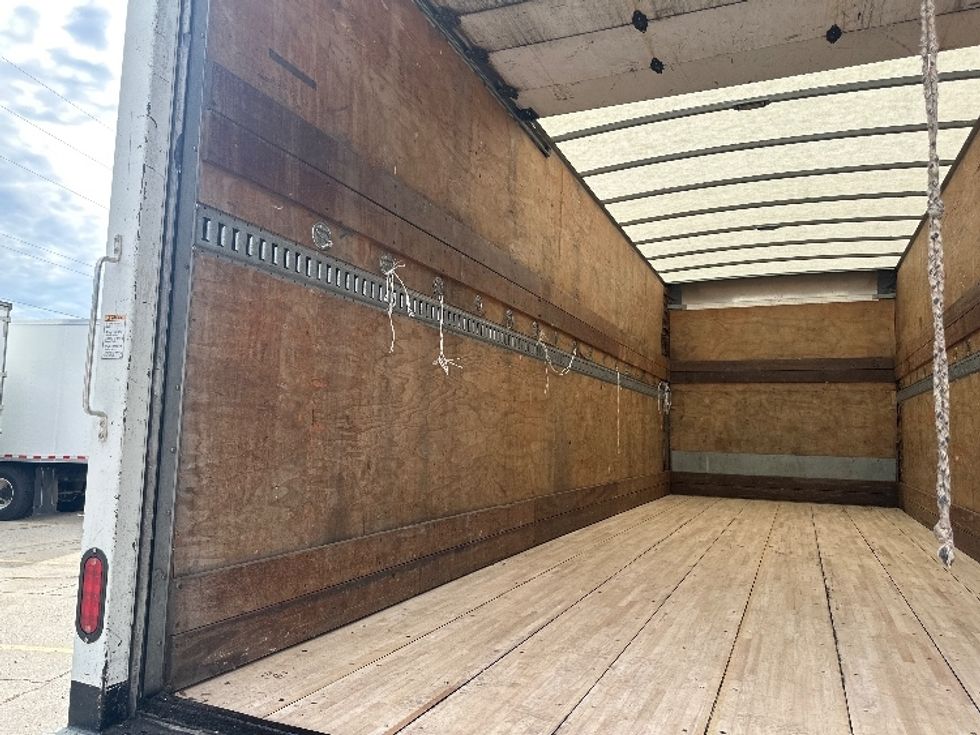 Medium Duty Box Truck-Light and Medium Duty Trucks-Freightliner-2018-M2-Birmingham-AL-325,440\n\t\tmiles-$ 25,250 - Image 11