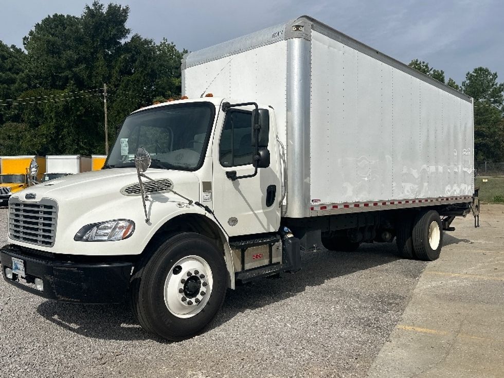Medium Duty Box Truck-Light and Medium Duty Trucks-Freightliner-2018-M2-Birmingham-AL-325,440\n\t\tmiles-$ 25,250 - Image 3