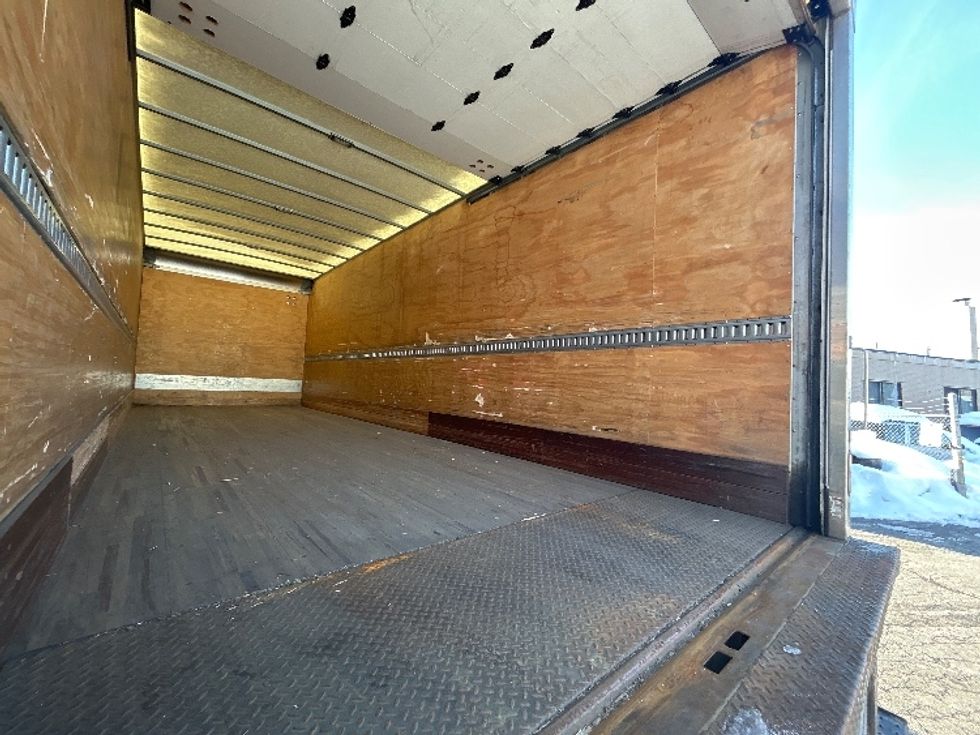 Medium Duty Box Truck-Light and Medium Duty Trucks-Freightliner-2018-M2-Braintree-MA-19,331\n\t\tmiles-$ 49,500 - Image 12